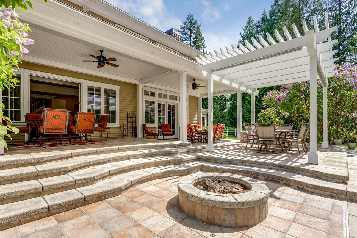 Deck design inspiration for Tampa homeowners
